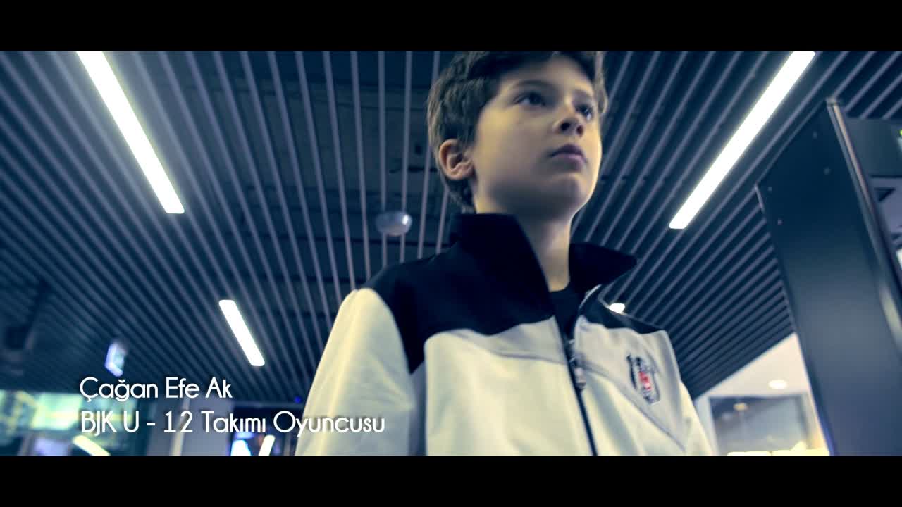 Beşiktaş 116. yıl filminde genç bir sporcu